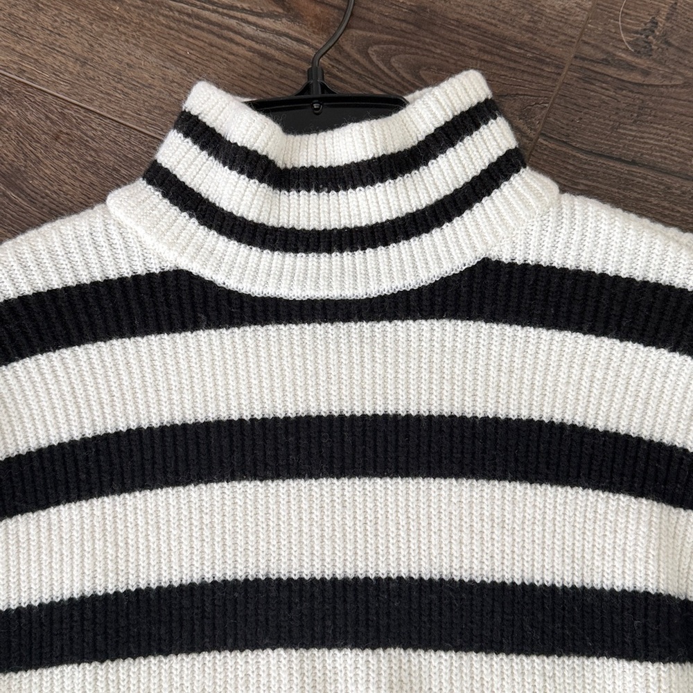 WHBM black and white striped gorgeous Small - Picture 4 of 10